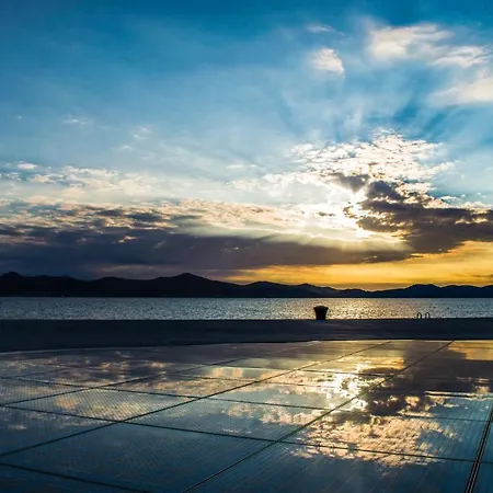 Pleasure 1 I 2 * Zadar